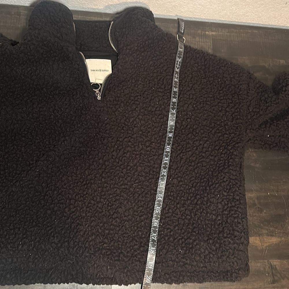 Thread & Supply Black Cropped 1/4 Zip Pop Over Sherpa Size XXL - Picture 7 of 7